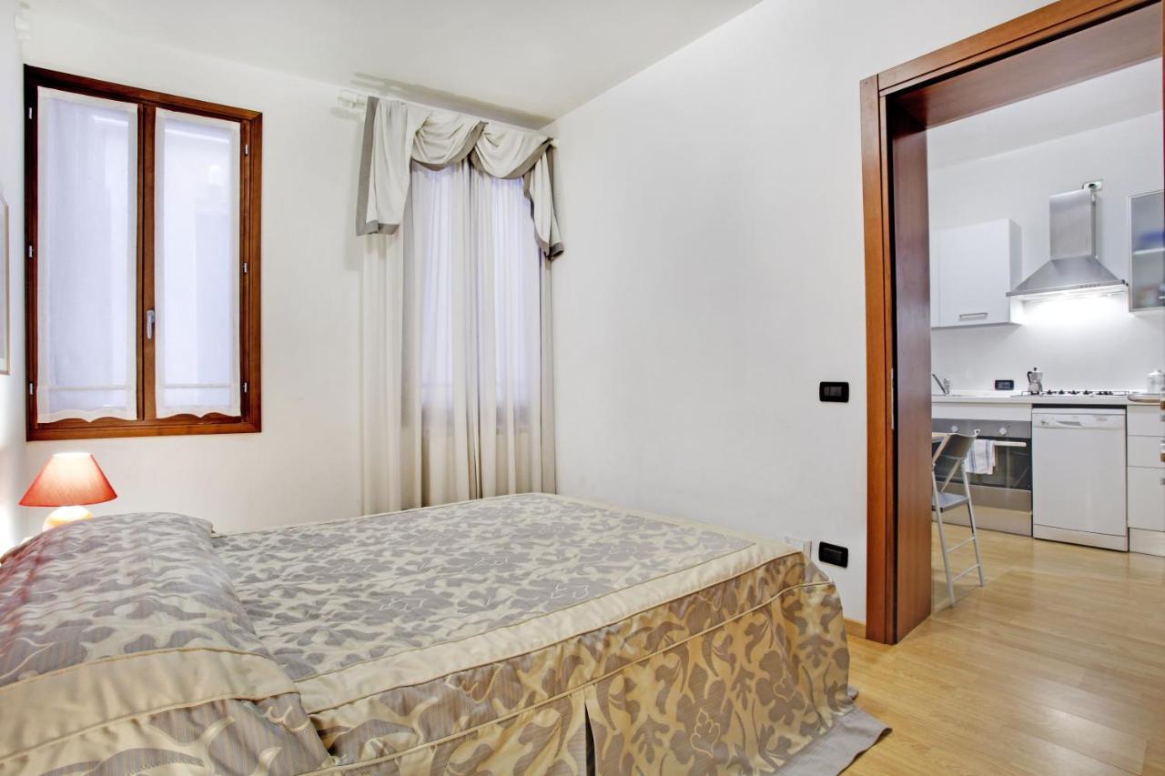 Bricola Biennale Apartments Venetië Buitenkant foto