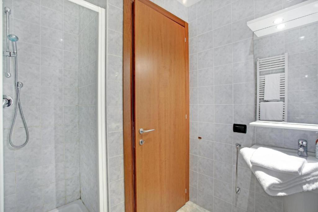 Bricola Biennale Apartments Venetië Kamer foto